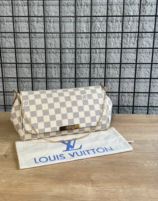 Louis Vuitton clutch