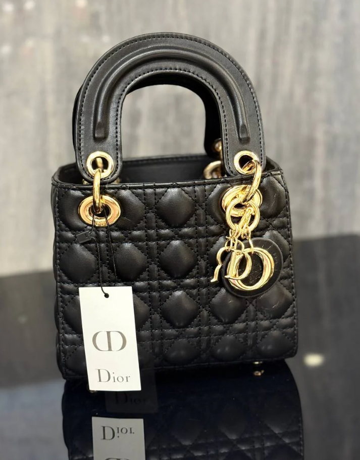 Lady Dior Μαύρη