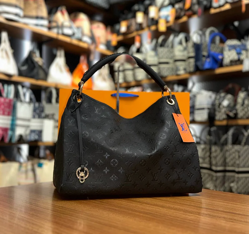 Louis Vuitton Artsy MM Monogram Empreinte Black